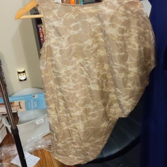 Michael kors silk top sz xs see below much larger - Picture 2 of 4